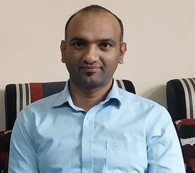निपेश ढाका