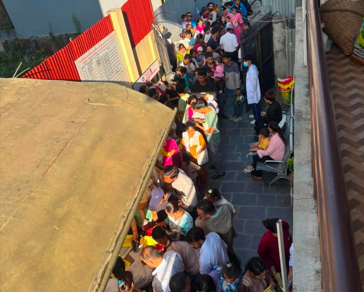 आयुर्वेद तथा वैकल्पिक चिकित्सालयमा ६७४ जना बालबालिकालाई स्वर्णविन्दु खुवाइयो