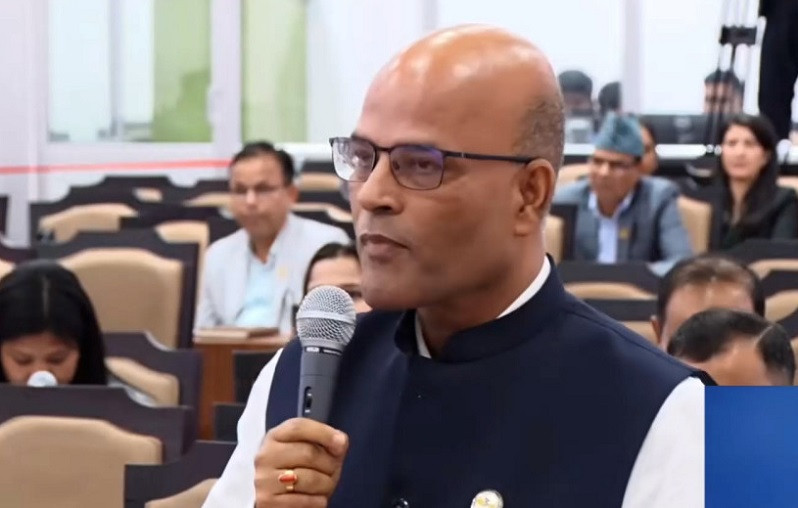 सरकारको केन्द्र सिंहदरबारबाट व्यक्तिकाे घरमा सर्‍याे : अमरेशकुमार सिंह
