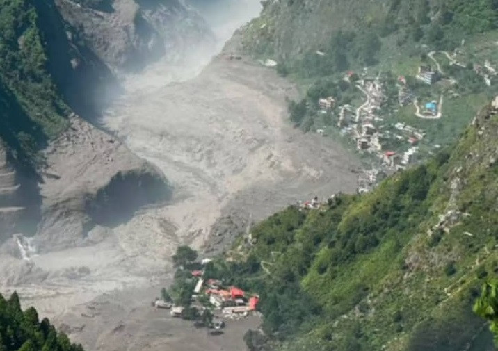 खाली खुट्टा भागेर ज्यान बचाएका गोसाइँकुण्डवासी : अझै आएन सरकारी सहयोग
