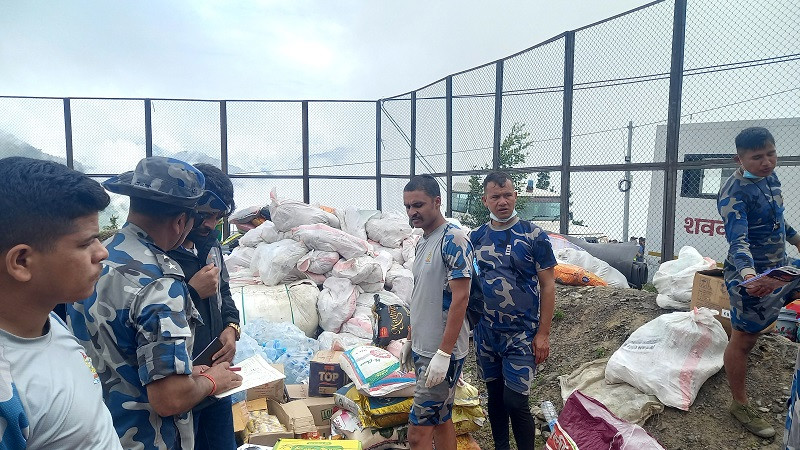 रसुवा बाढी : राहत सङ्कलन र वितरण यसरी भइरहेकाे छ