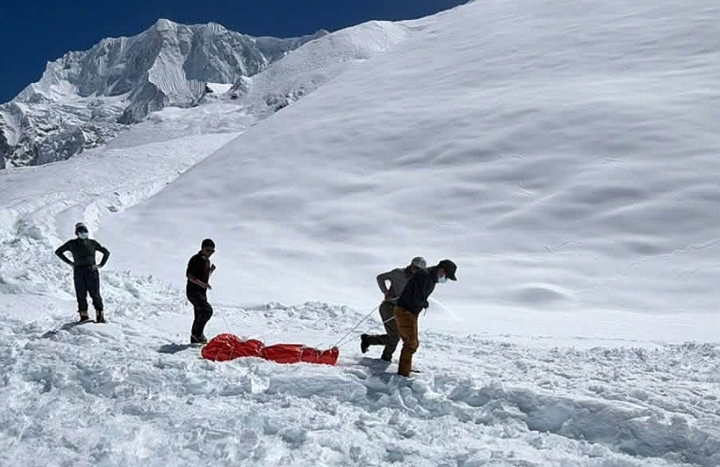 हिम्लुङ हिउँपहिरो : ज्यान गुमाउनेको सङ्ख्या १५ पुग्यो