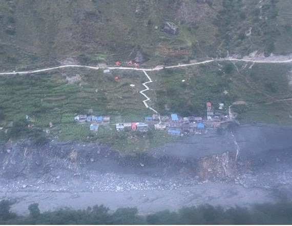 बुढीगण्डकी बाढीका कारण अवरुद्ध सडक पाँच दिनपछि आंशिक खुल्यो