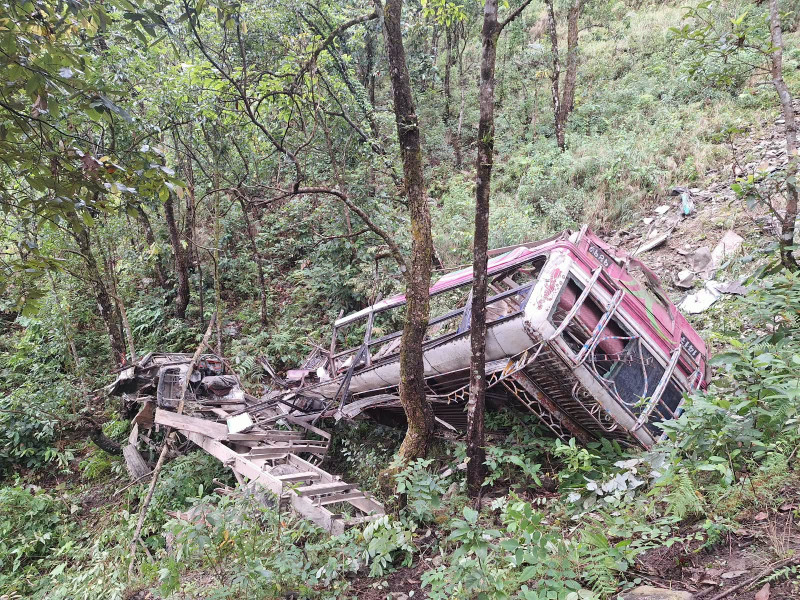 पोखरामा स्कुल बस दुर्घटना : छानबिन गर्न समिति गठन