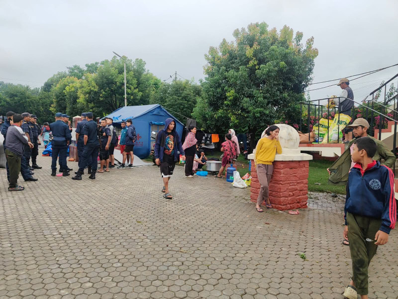 बाढी पसेको कीर्तिपुरको होल्डिङ्ग सेन्टरबाट ६० जनाको उद्धार