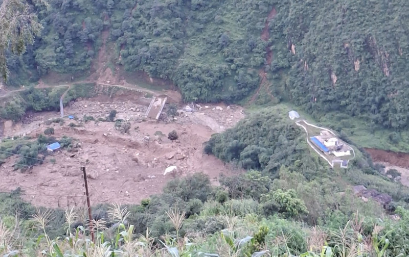 रोल्पा पहिरोमा ज्यान गुमाउनेको संख्या ३ पुग्यो, बेपत्ता ९ जनाको खोजी चल्दै