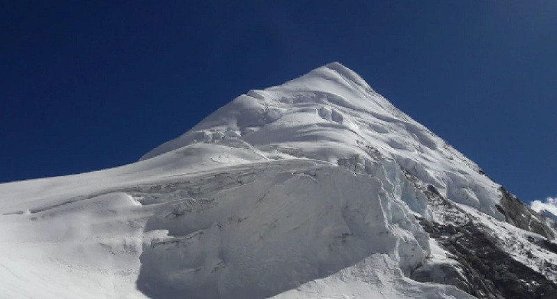 दोलखाको यलुङ री हिमालको आधार शिविरमा ५ वटा शव भेटिए