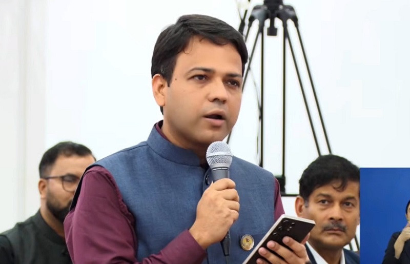 फरक विचार राखेकै आधारमा सांसदलाई धम्की दिने कुरा अस्वीकार्य : रास्वपा महामन्त्री आचार्य