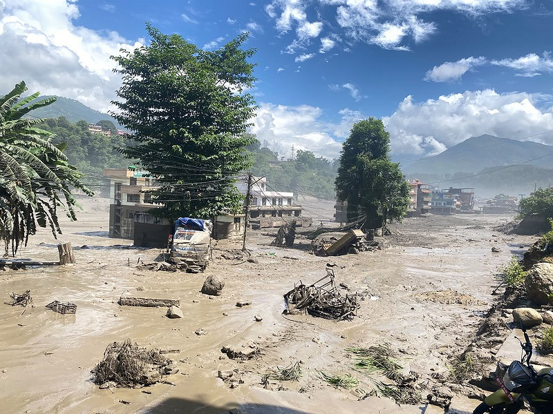 रसुवा बाढी : अहिलेसम्म ७ जनाकाे ज्यान गयाे