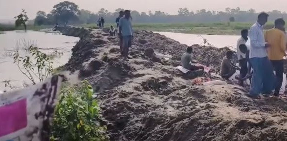 नवलपरासीको सुस्तामा बाढी पस्दा झन्डै ४० घर डुबानमा