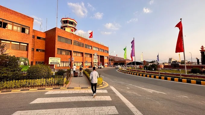 काठमाण्डौ विमानस्थलबाट चुरोट तथा सुर्तीजन्य पदार्थ बरामद