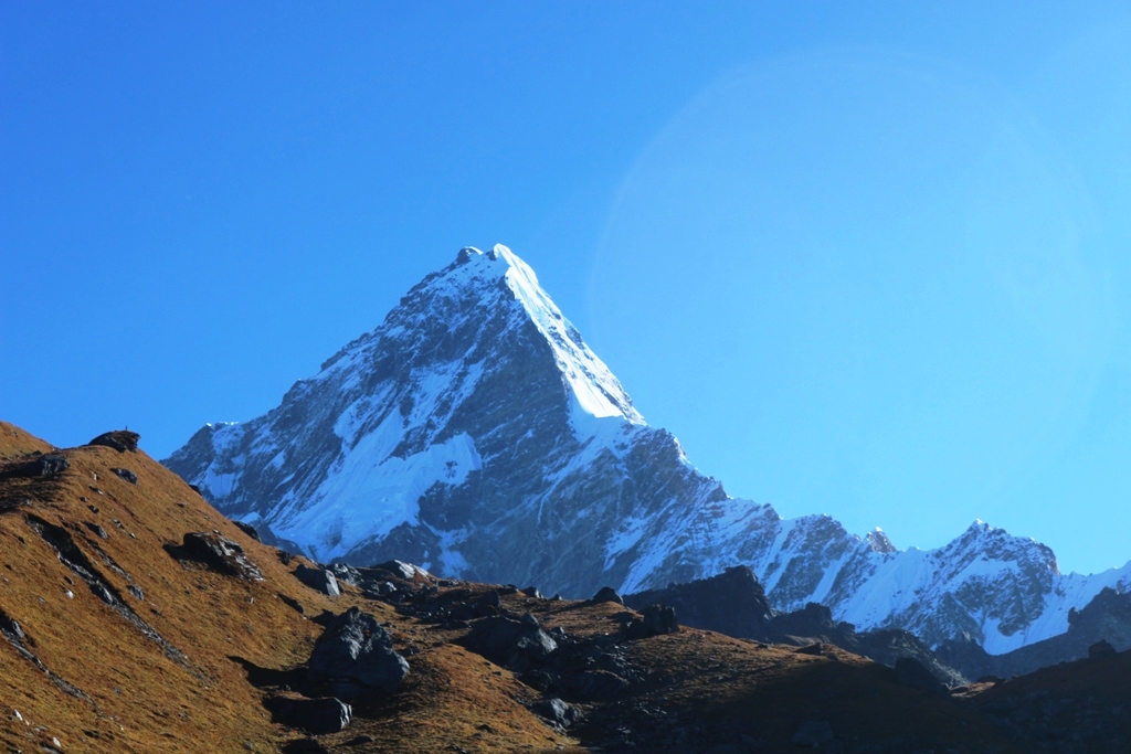 अन्नपूर्ण क्षेत्रमा लेक लागेर १ वर्षमै २५ जना पर्यटककाे ज्यान गयाे