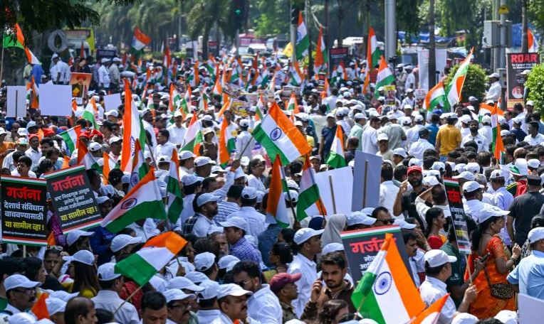 भारतमा निर्वाचन आयोगका प्रमुखको राजीनामा माग्दै तेस्रो दिन पनि प्रदर्शन