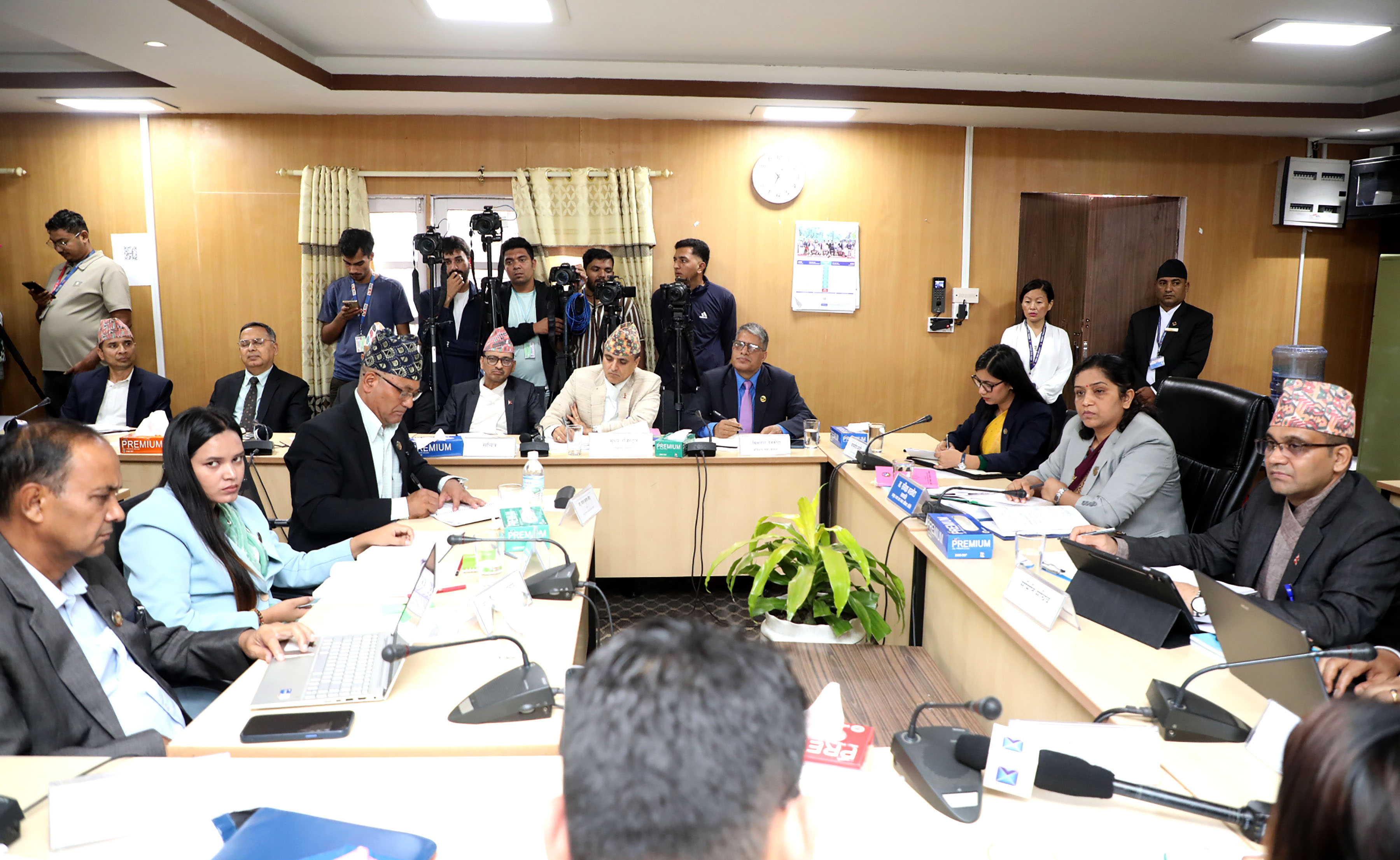 ३ अन्तर्राष्ट्रिय मानवअधिकार संस्थासँग स्पष्टीकरण माग्न सरकारलाई संसदीय समितिको निर्देशन