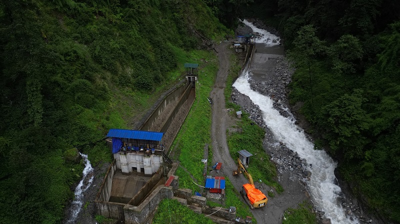 बाढीपहिरोले म्याग्दीमा जलविद्युत् आयोजना र प्रसारण लाइनमा क्षति, मर्मत तीव्र