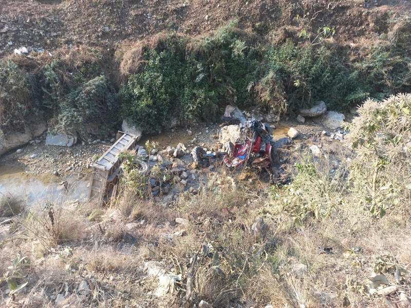 स्याङ्जा : ट्र्याक्टर दुर्घटना हुँदा चालक र सहचालक दुवैकाे ज्यान गयाे