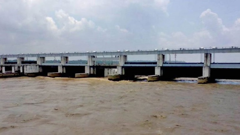 नारायणी नदीले खतराकाे तह पार गर्‍याे, गण्डक ब्यारेजका सबै ढाेका खाेलियाे