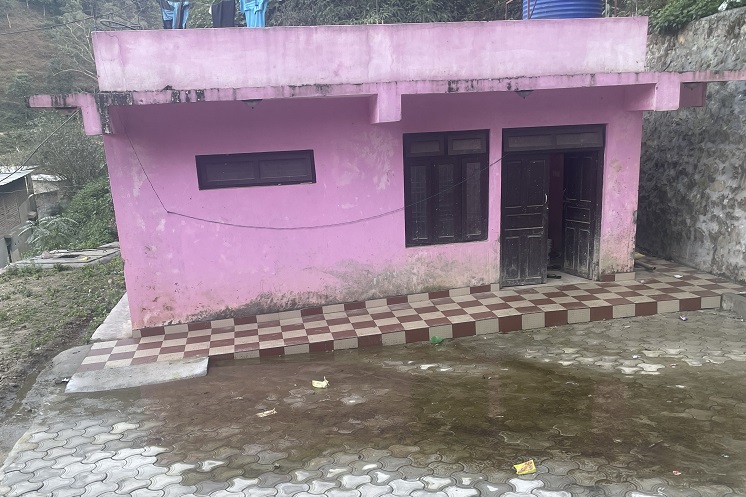 हस्तान्तरण नहुँदै जीर्ण बन्याे स्वास्थ्य चाैकी