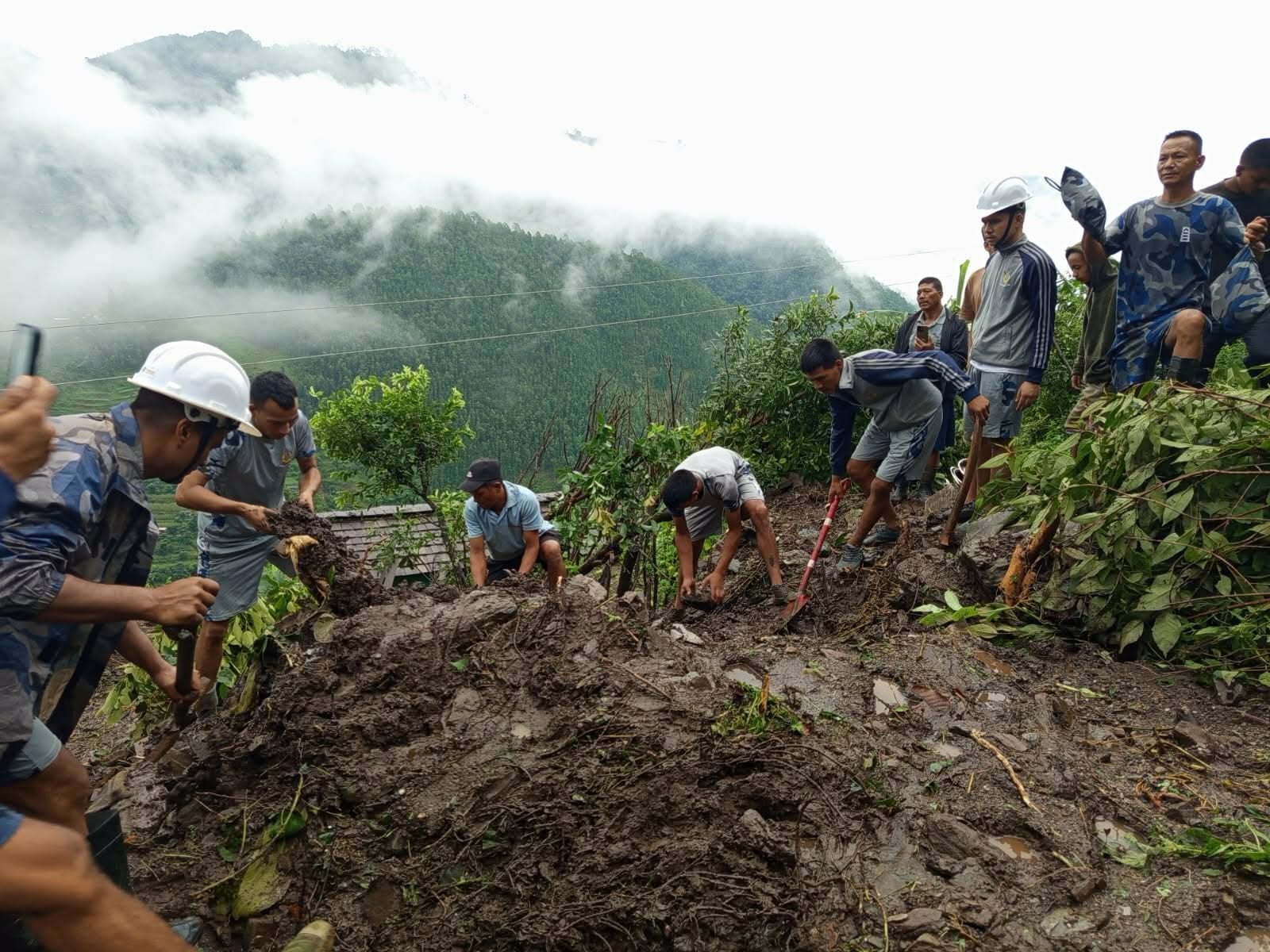 जाजरकोट र रोल्पामा गरी पहिरोमा ज्यान गुमाउनेको संख्या ४ पुग्यो