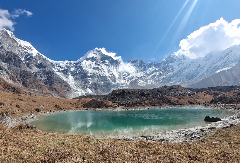 पर्यटकको रोजाइमा अपी बेस क्याम्प : स्थानीयको आम्दानी बढ्यो, संरचना थप्दै पालिका