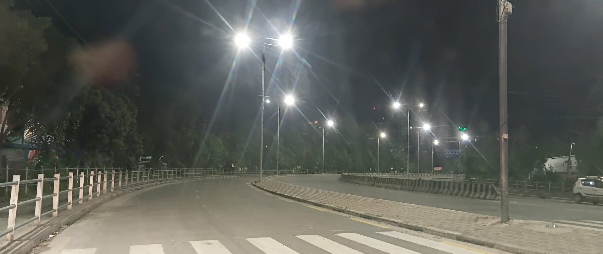 ललितपुरको चक्रपथ खण्ड रातको बेला झिलिमिली