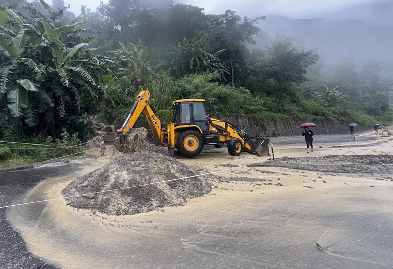 nagdhunga-muglin-road-1-1790496973.jpg