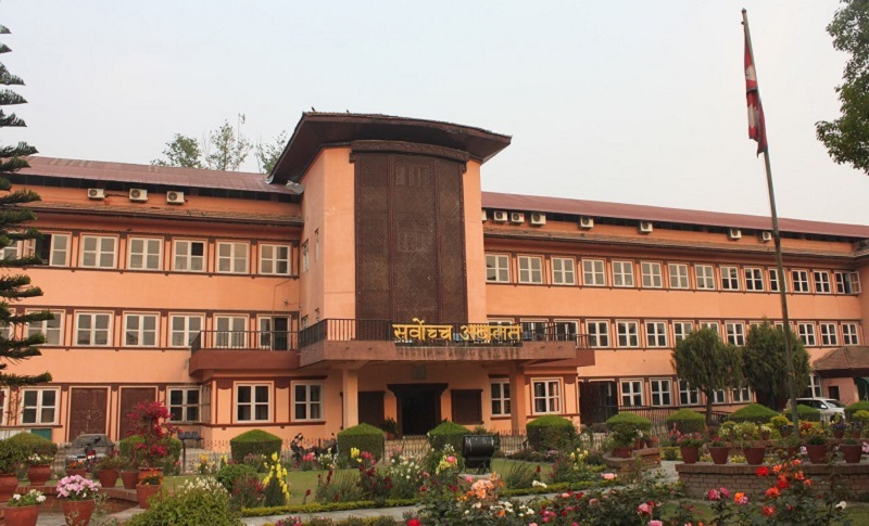 पक्राउ परेका सबैलाई अनिवार्य हतकडी नलगाउन सर्वोच्चको अन्तरिम आदेश