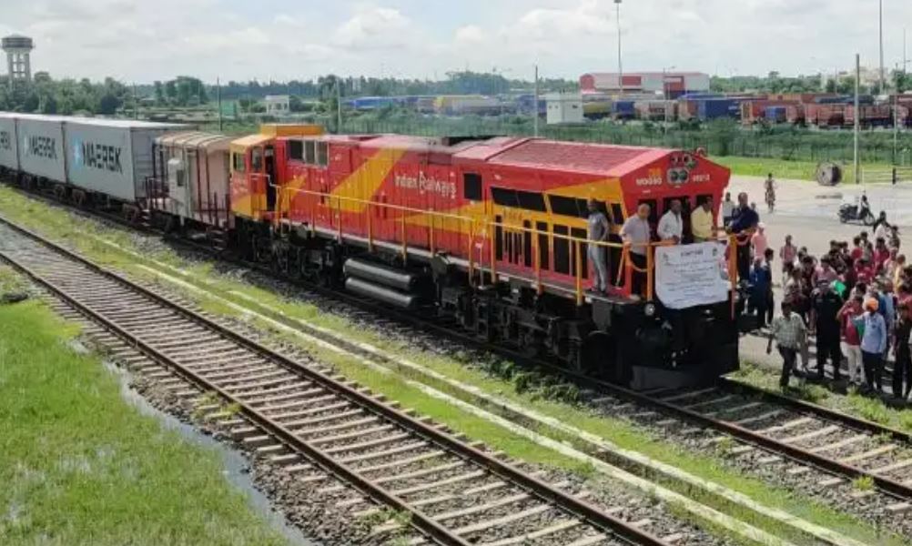 कोलकाताबाट पहिलो पटक ‘कार्गो रेल’ विराटनगर आइपुग्यो