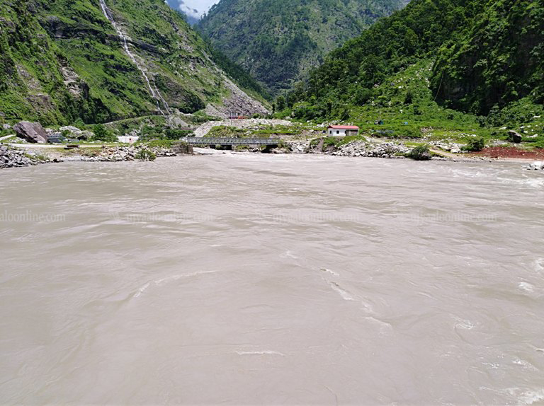 बाढीका कारण ६ सय ४० मेगावाट जलविद्युत् उत्पादन बन्द