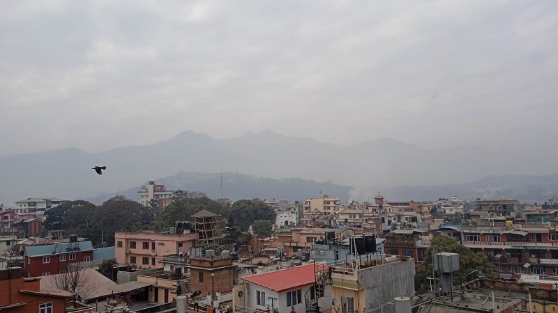 पश्चिमी वायुको प्रणाली नेपाल भित्रिँदै, भोलि दिउँसोदेखि तुवाँलो हट्ने सम्भावना