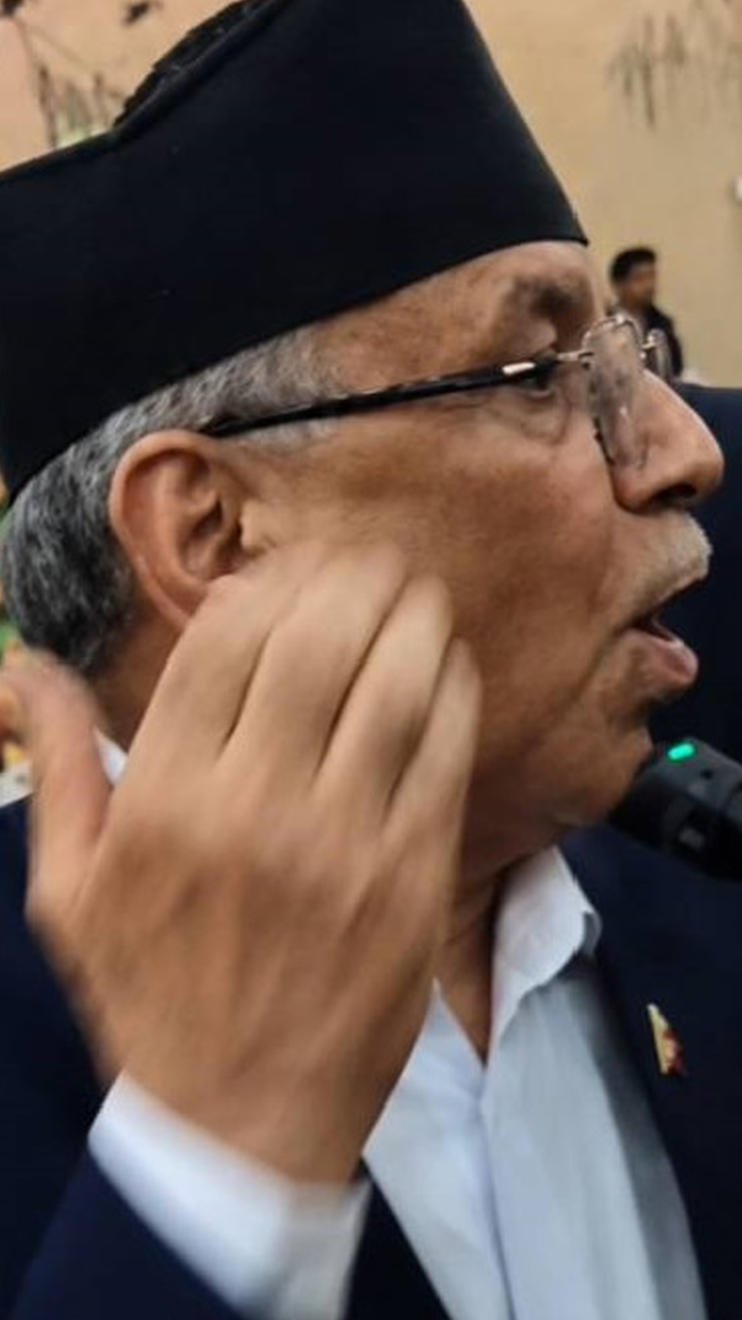 सञ्चारकर्मीको प्रश्नमा किन रिसाए प्रचण्ड ?